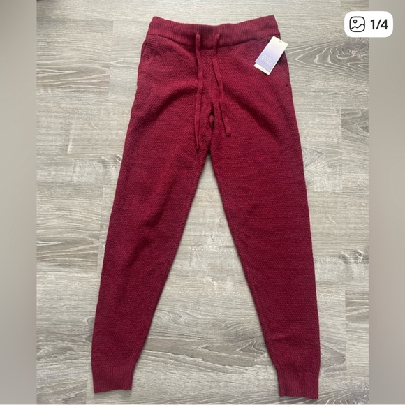 NWT Stars Above Women's Red Henley Top Sweater & Pants - XS - Picture 8 of 8